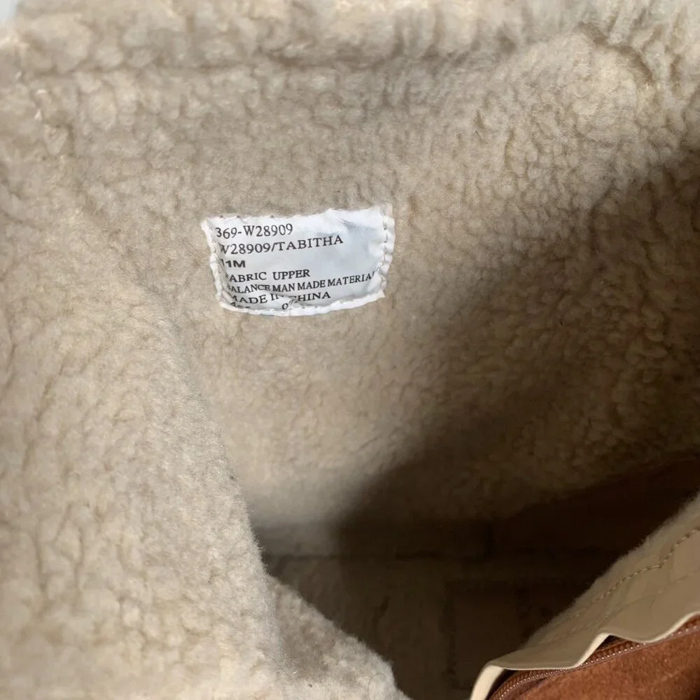White Mountain women’s Sherpa‎ lined winter boots size 11